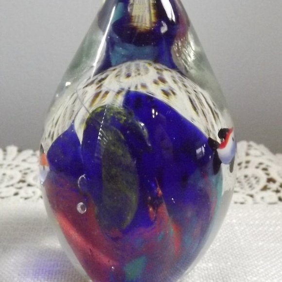 Vintage Aquarium Art Glass Paperweight - Picture 5 of 8